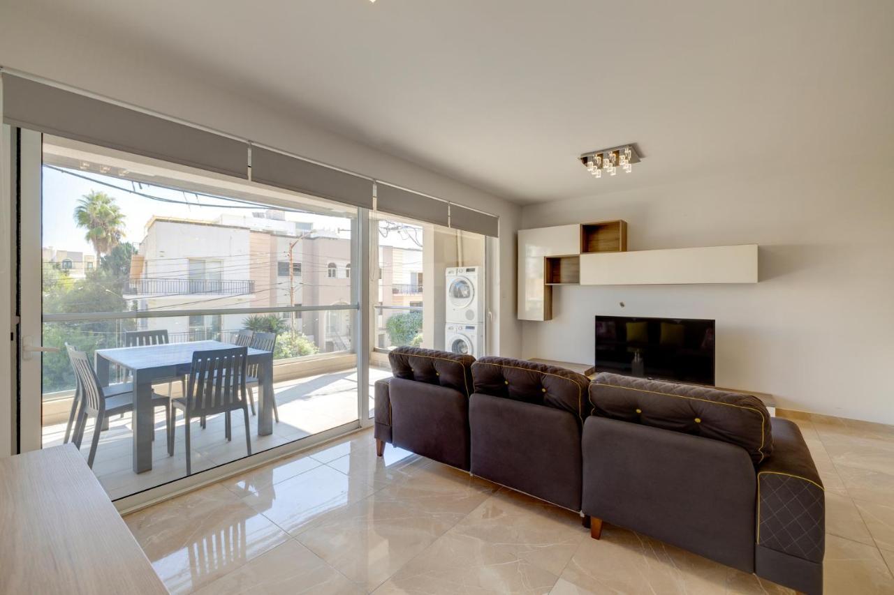 Marvellous 3Br Apartment In Central St Julians San Ġiljan Extérieur photo