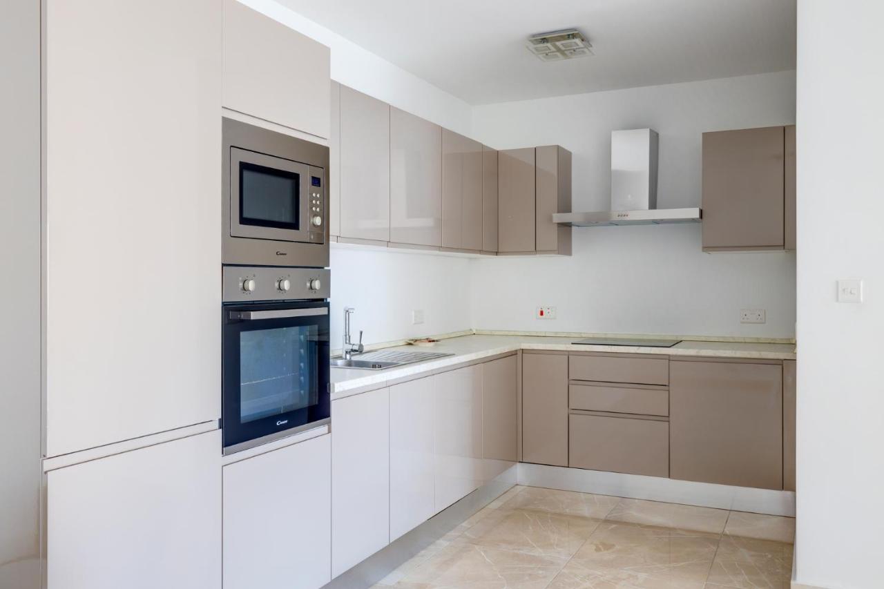 Marvellous 3Br Apartment In Central St Julians San Ġiljan Extérieur photo