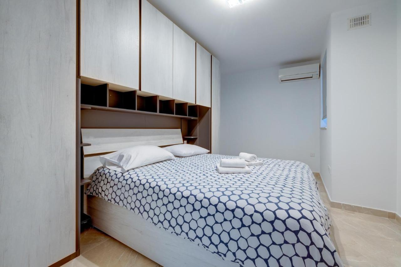 Marvellous 3Br Apartment In Central St Julians San Ġiljan Extérieur photo