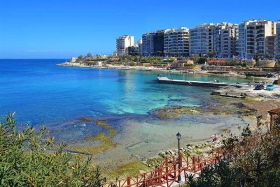 Marvellous 3Br Apartment In Central St Julians San Ġiljan Extérieur photo
