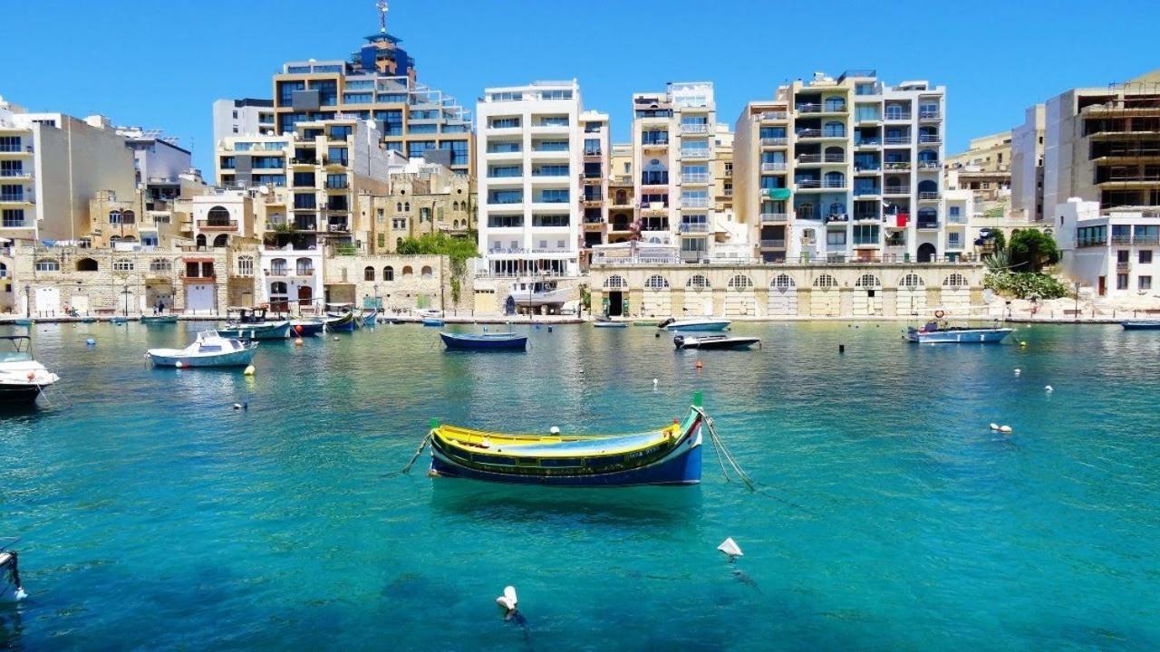 Marvellous 3Br Apartment In Central St Julians San Ġiljan Extérieur photo