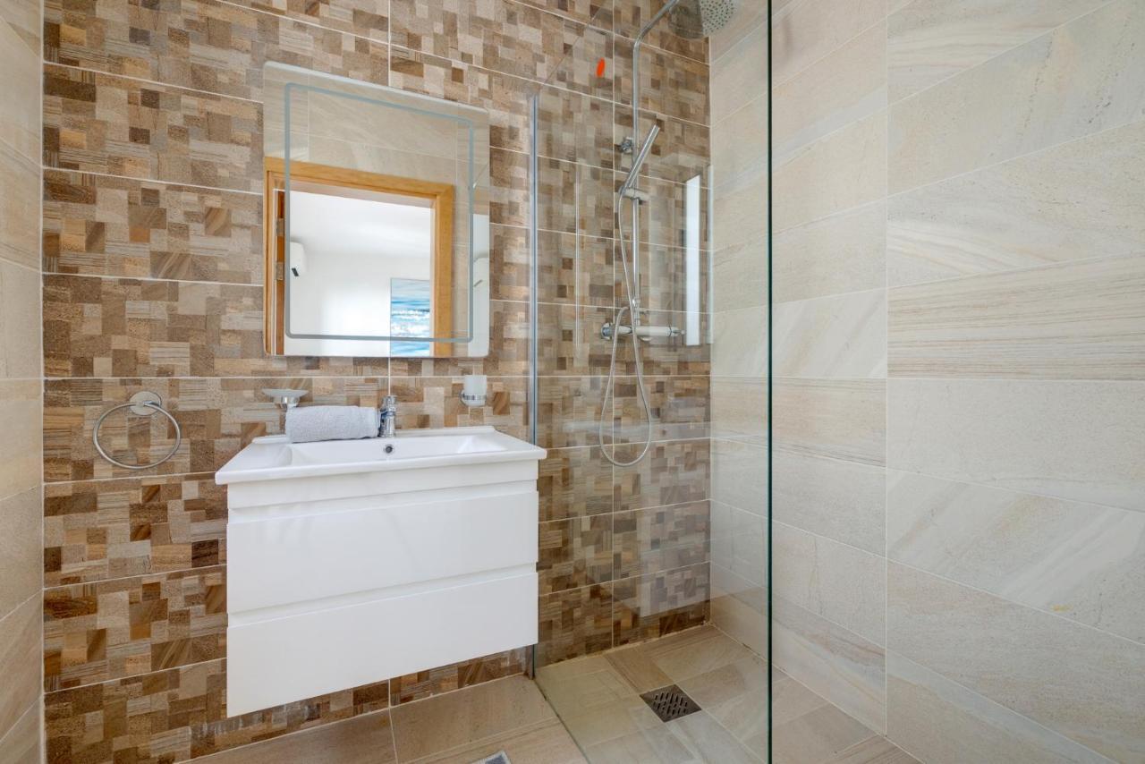 Marvellous 3Br Apartment In Central St Julians San Ġiljan Extérieur photo
