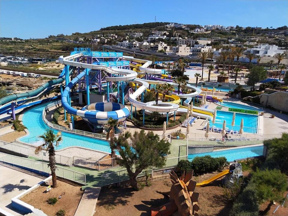 Marvellous 3Br Apartment In Central St Julians San Ġiljan Extérieur photo