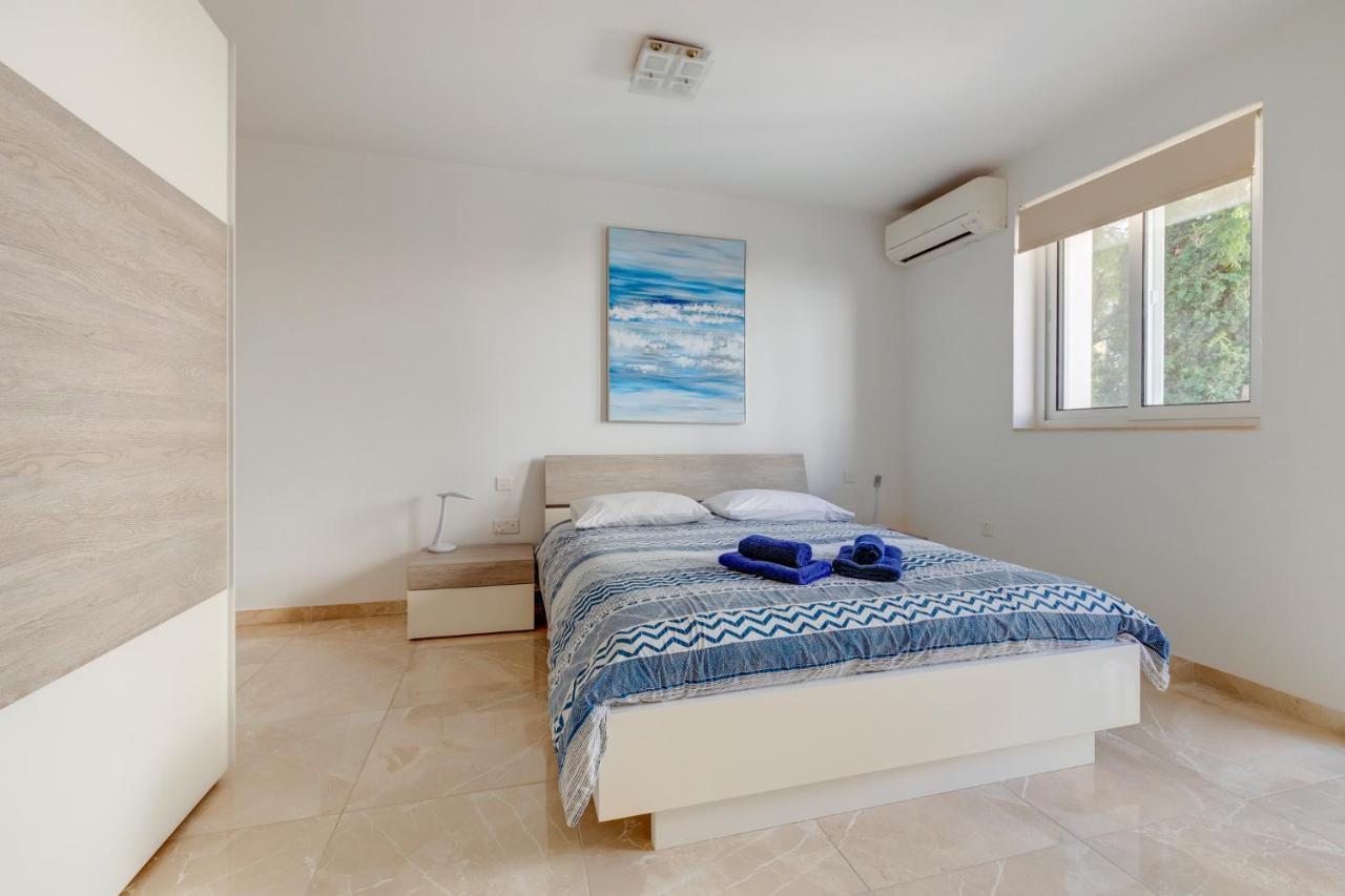 Marvellous 3Br Apartment In Central St Julians San Ġiljan Extérieur photo
